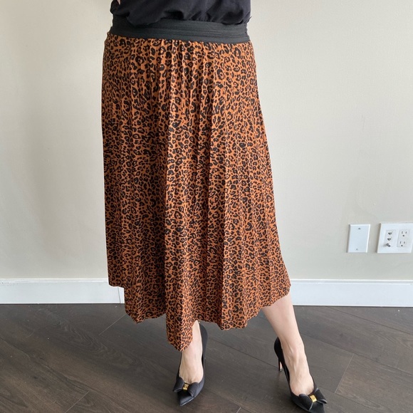 French skirt - Picture 1 of 3